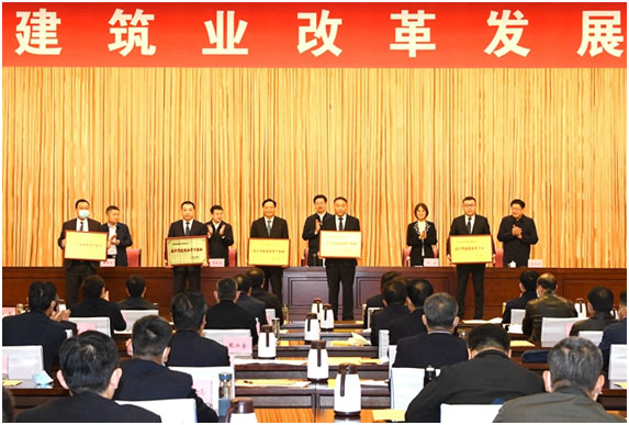 主干领奖.jpg